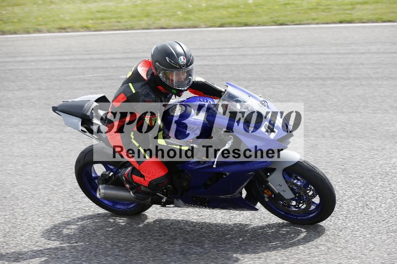 Archiv-2025/10 23.04.2025 Cornu Master School ADR/gruen-vert/47